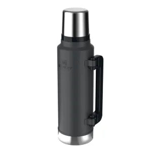 Termo Stanley Classic 1.4 Lts Negro Asa Plegable c/ Tapón Pico Cebador